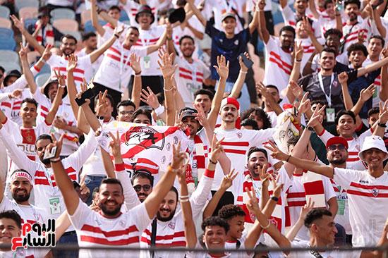 فرحة جماهير الزمالك بخسارة الأهلي وتأثيرها على العلاقات الرياضية