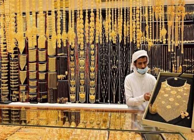 أسعار الذهب في السوق السعودي بين الثبات والتقلبات المبكرة