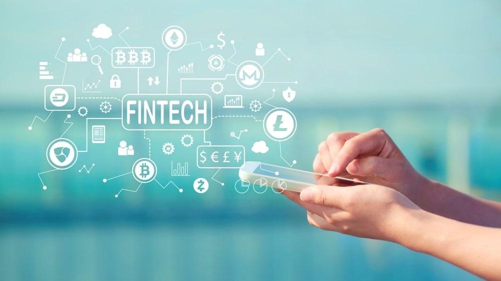استراتيجيات دمج التكنولوجيا المالية مع القطاعات الاستثمارية التقليدية