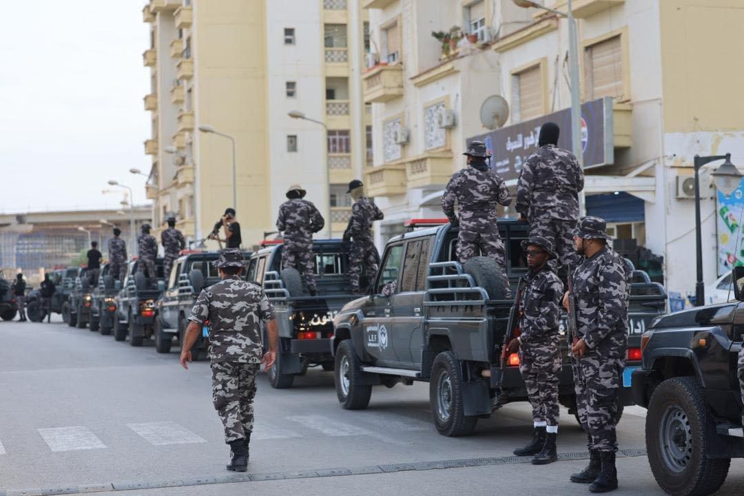دور الأجهزة الأمنية في تفعيل القانون والحد من الجريمة
