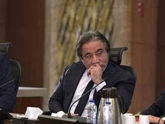 كيفية دعم مشاركة عز في تطوير قطاع الصناعات المعدنية واستراتيجيات المستقبل